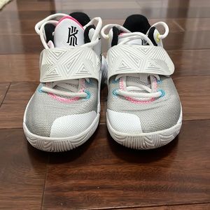 Kids’ Nike Kyrie Flytrap III “South Beach” size 2